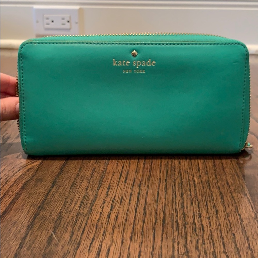 Kate Spade Green Zip Wallet